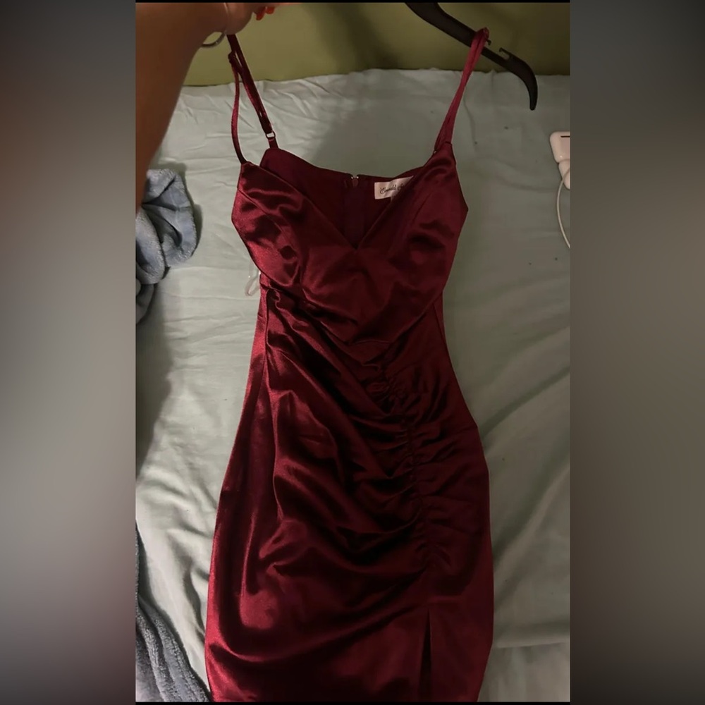Extra small burgundy dress split on side